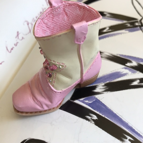 Just the Right Shoe Collection. Design is Rodeo Princess. - Picture 10 of 16